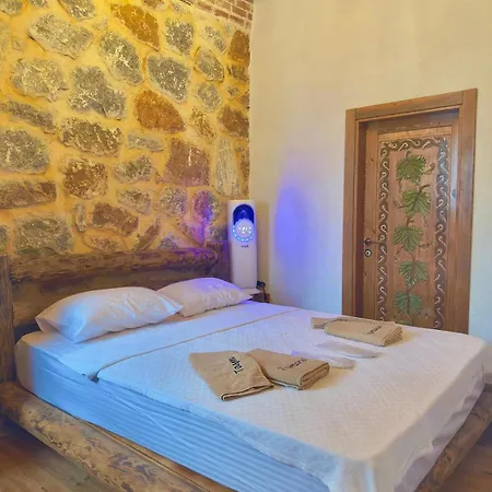 Tas Mahal İznik