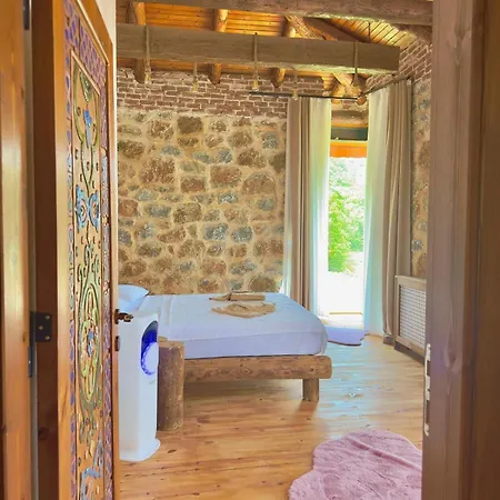 Tas Mahal Villa