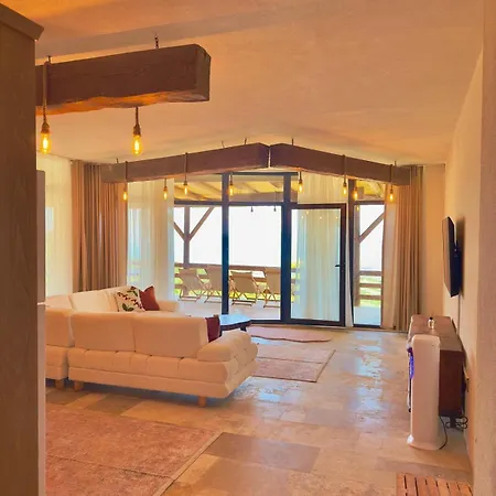 Tas Mahal Villa *