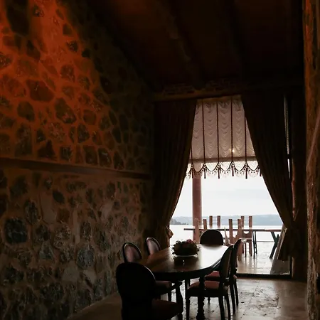 Tas Mahal * İznik